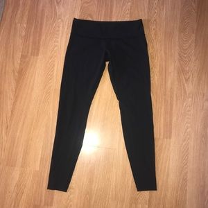 Lululemon Wunder Under size 10